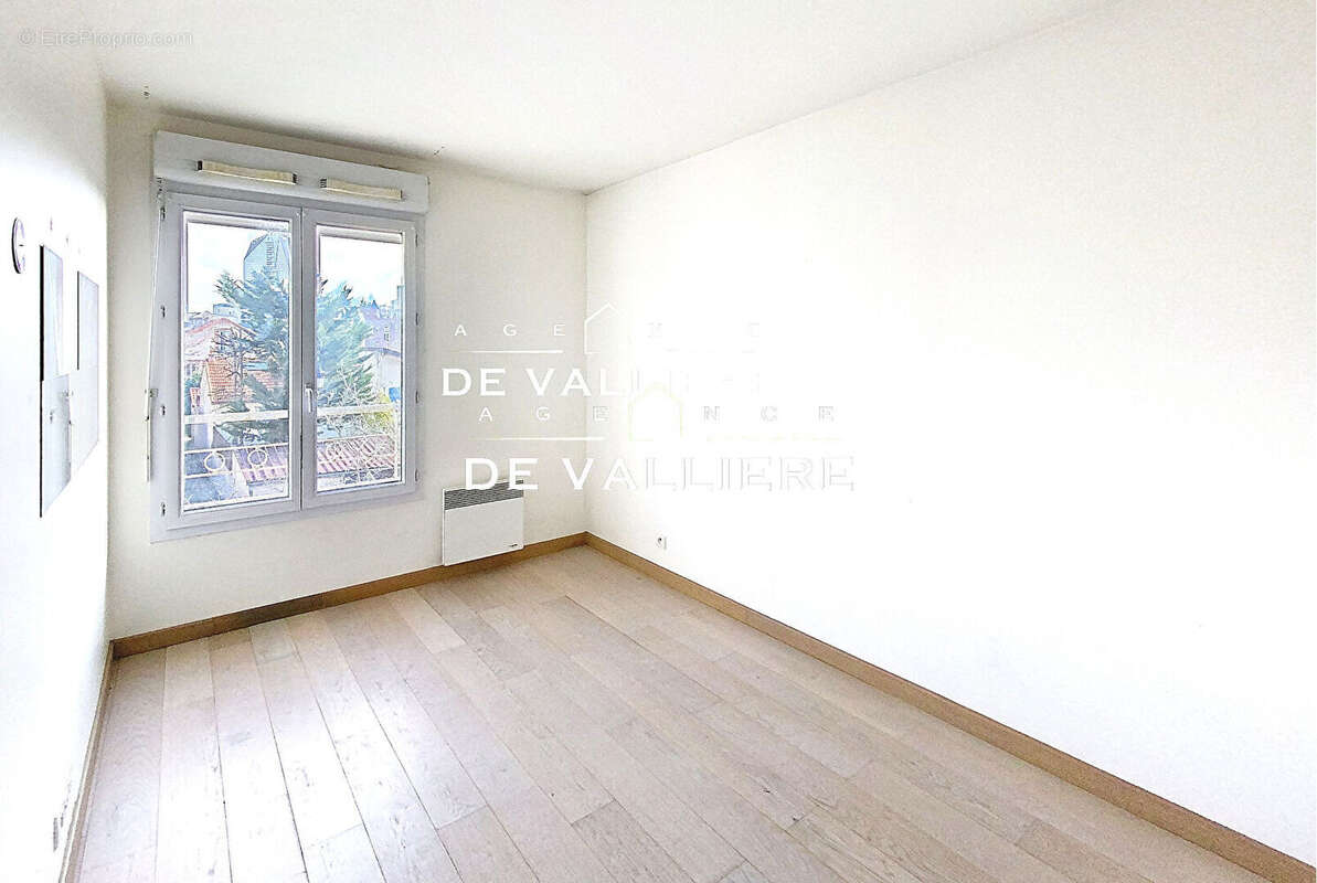 Appartement à SURESNES