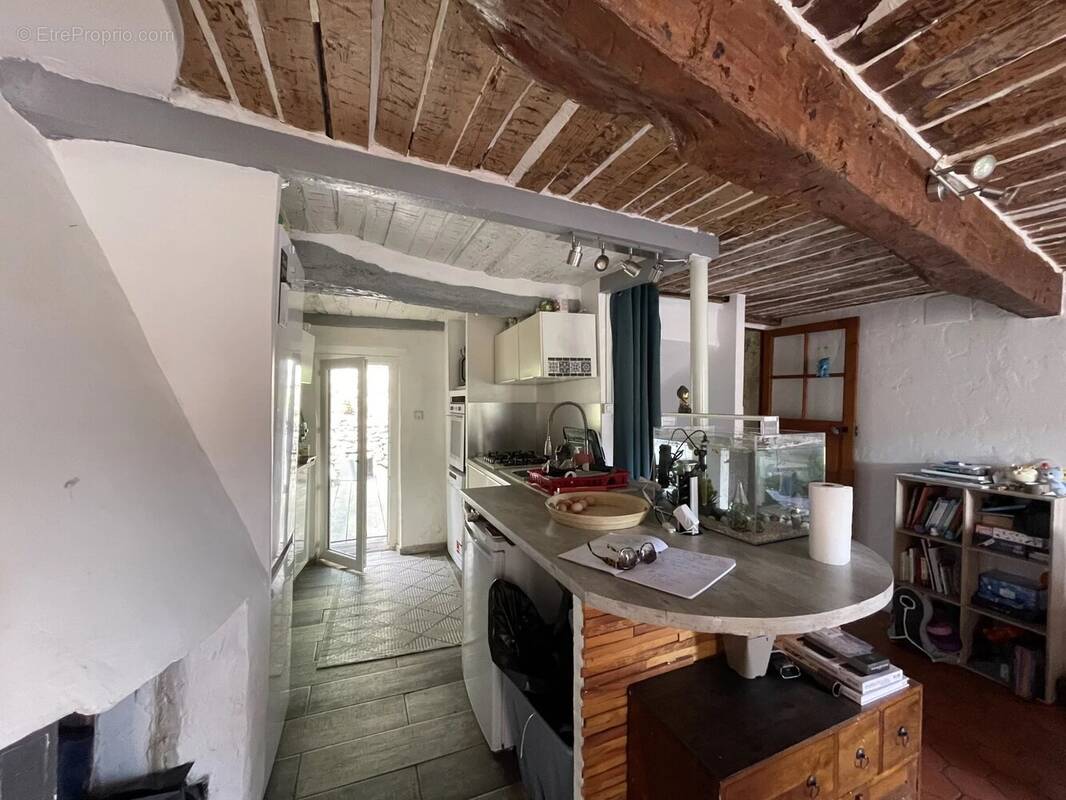 Maison à CHATEAUDOUBLE