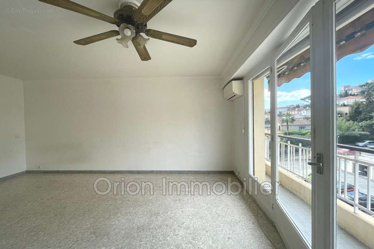 Appartement à MANDELIEU-LA-NAPOULE