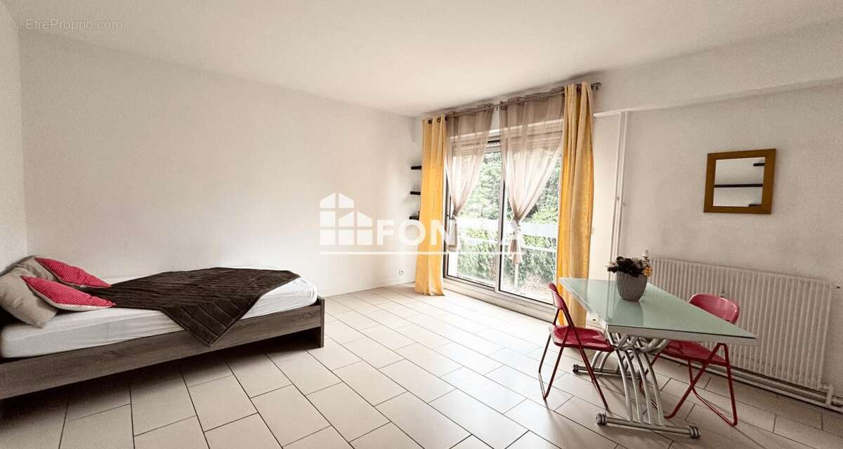 Appartement à BOURG-LA-REINE