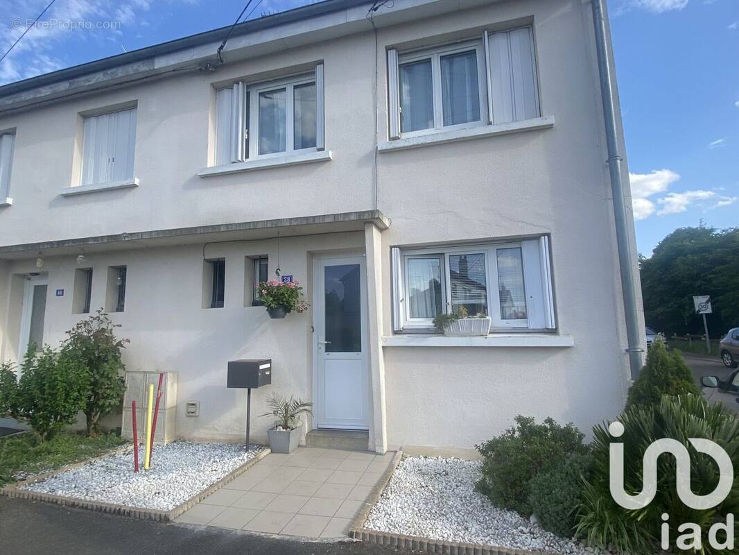Photo 1 - Maison à LA FLECHE