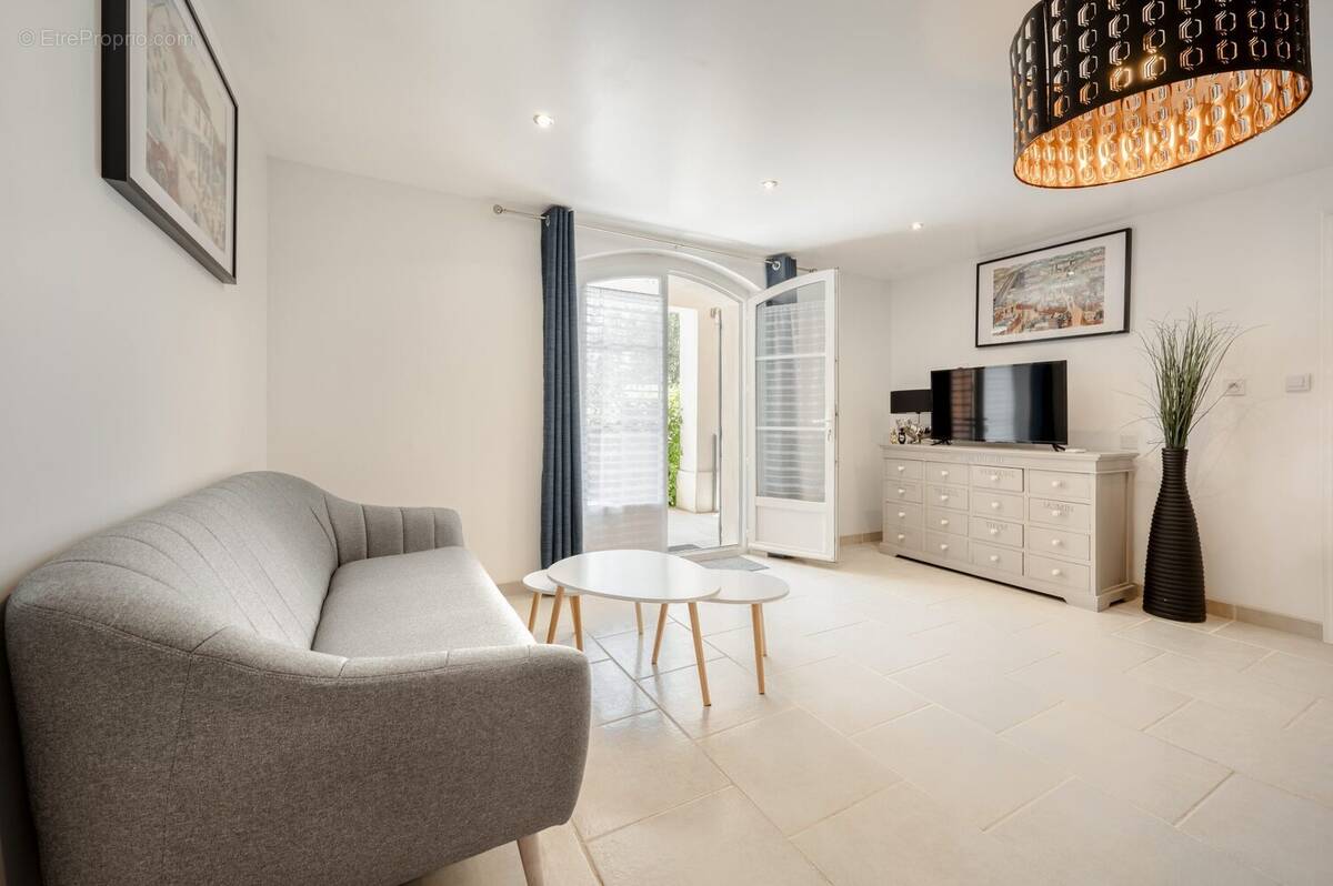 Appartement à GREOUX-LES-BAINS