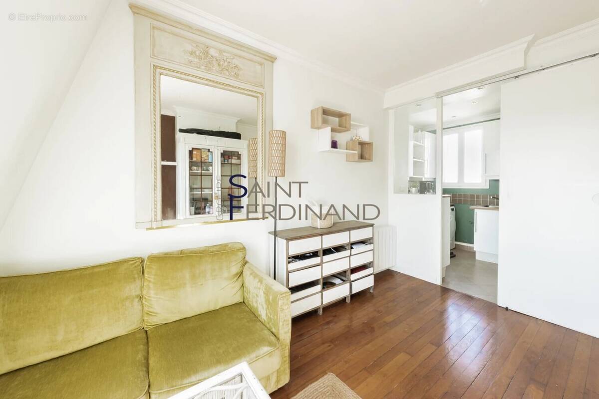 Appartement à PARIS-14E