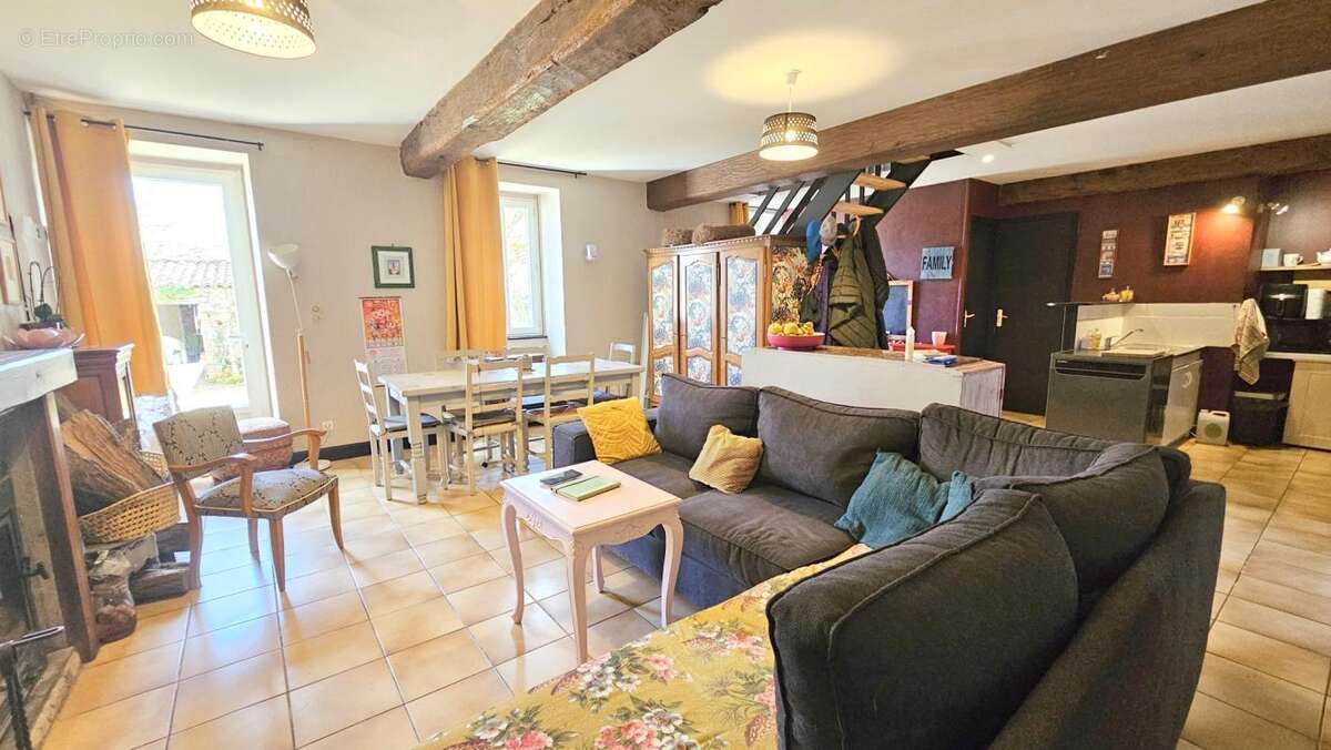 Maison à MAULEVRIER