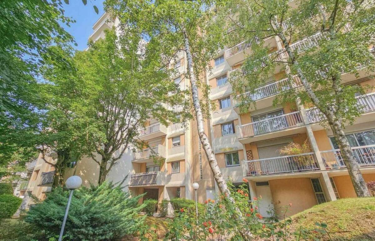 Appartement à BAGNEUX