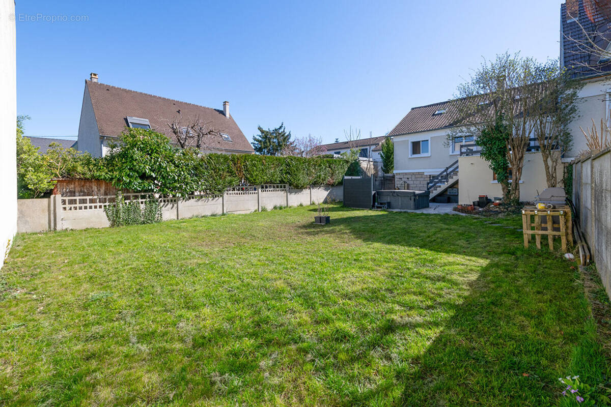 Maison à NOISY-LE-GRAND