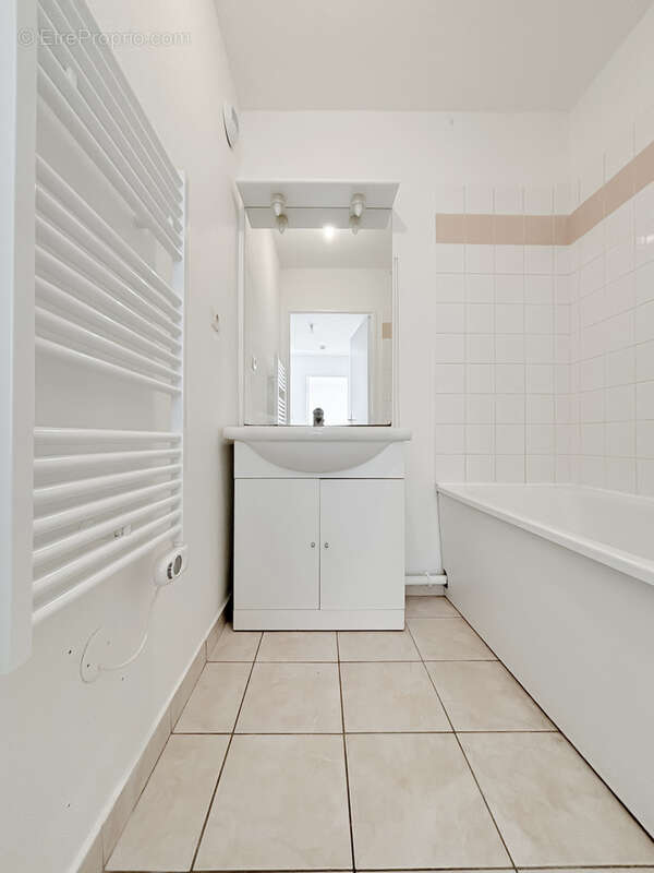 Appartement à BEUVRAGES