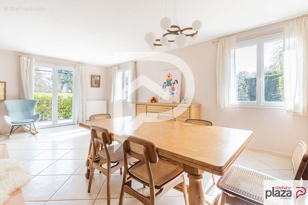Maison à ANGERVILLIERS