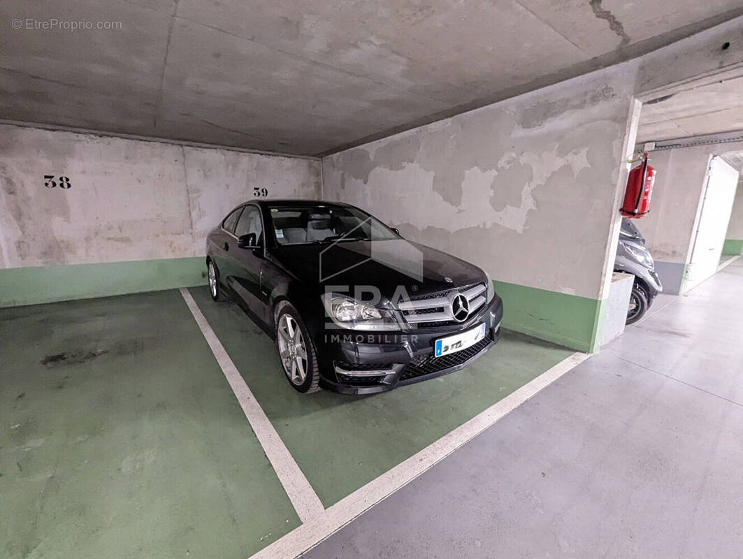 Autre à VINCENNES
