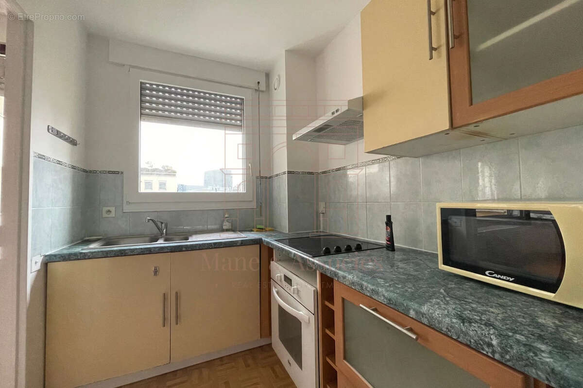 Appartement à COURBEVOIE