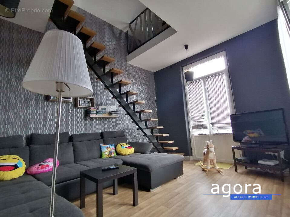 Maison à AUBOUE