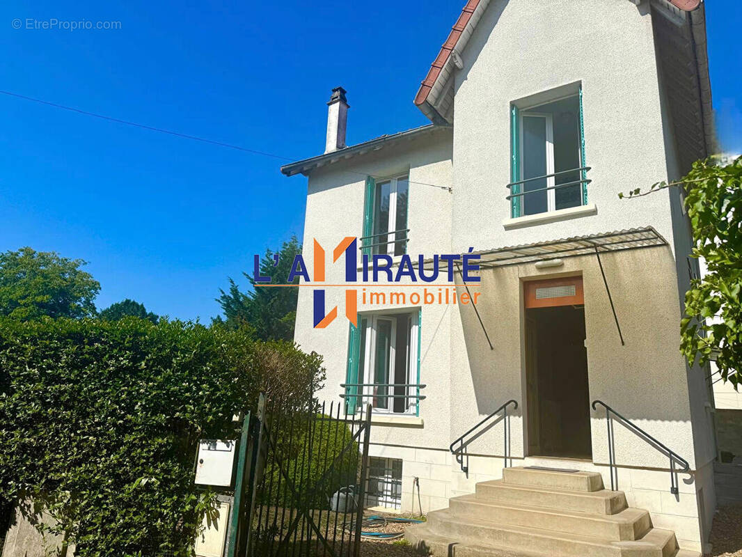 Maison à MAISONS-LAFFITTE