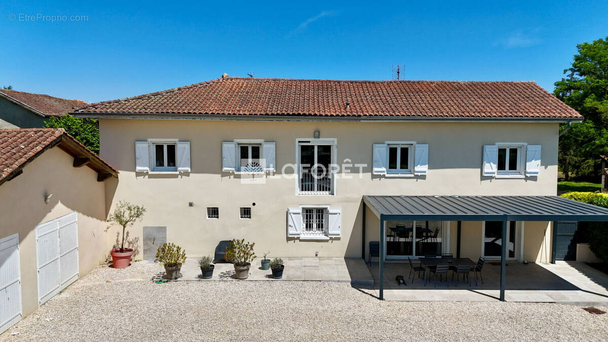Maison à CHATILLON-SUR-CHALARONNE