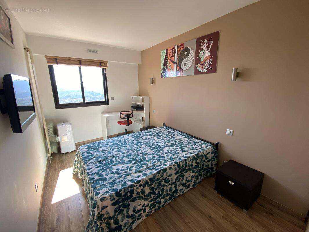 Appartement à MANDELIEU-LA-NAPOULE