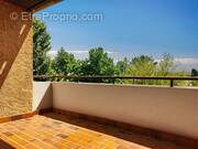 Appartement à VENELLES