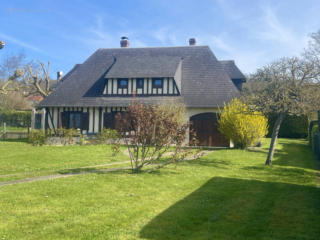 Maison à BLONVILLE-SUR-MER