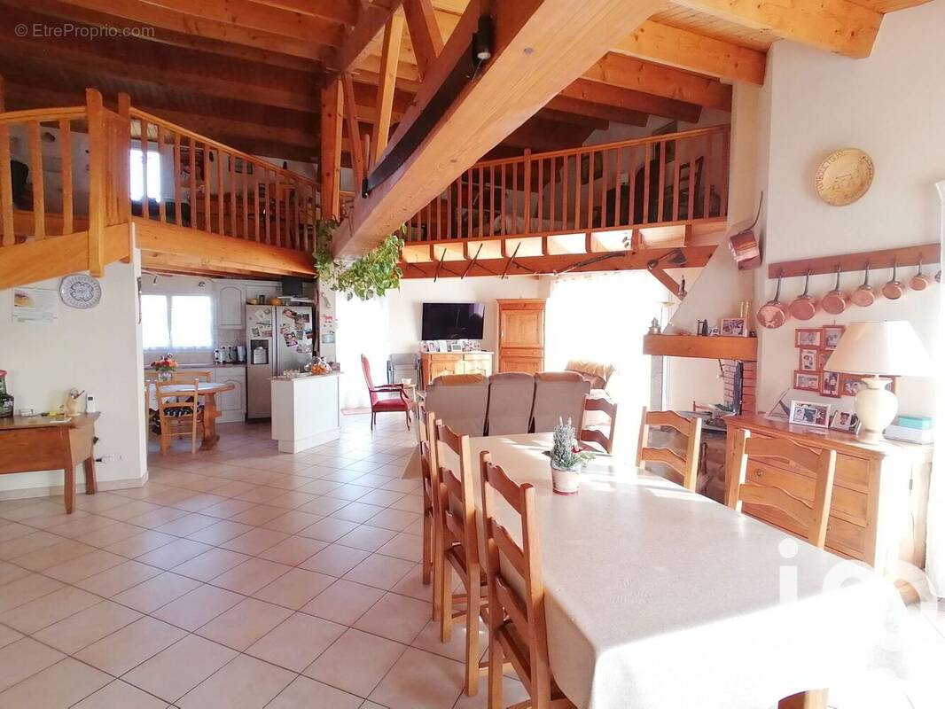 Photo 1 - Maison à LE PERRIER