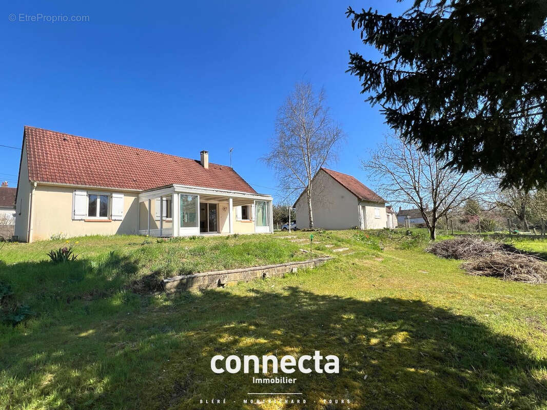 Maison à CONTRES