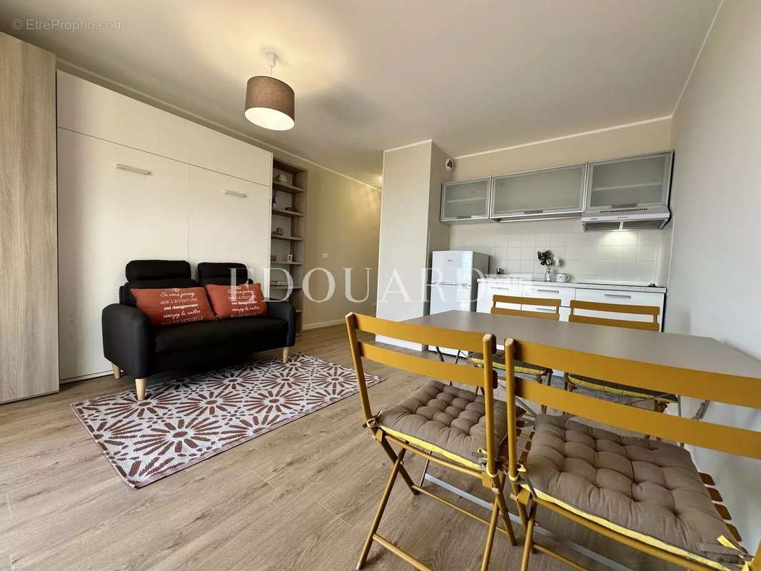 Appartement à ROQUEBRUNE-CAP-MARTIN