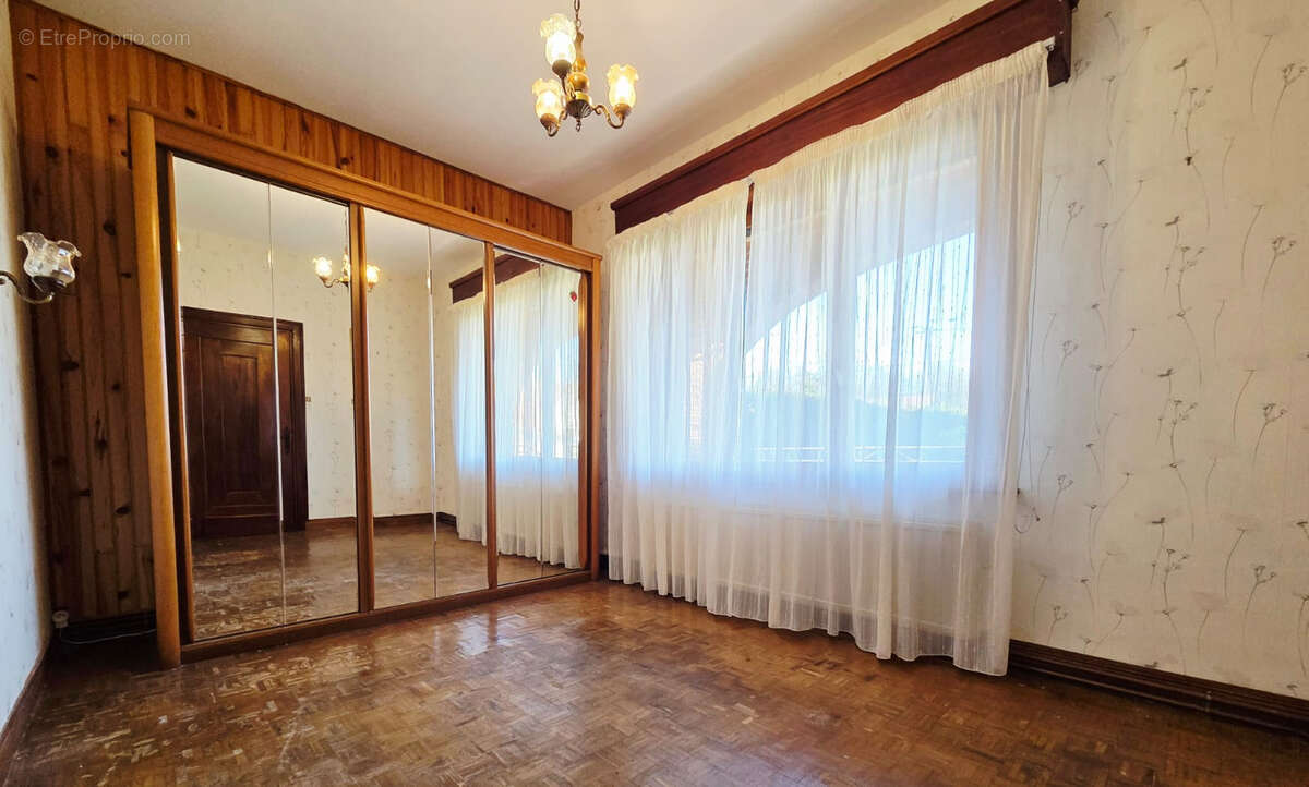 Maison à AIX-NOULETTE