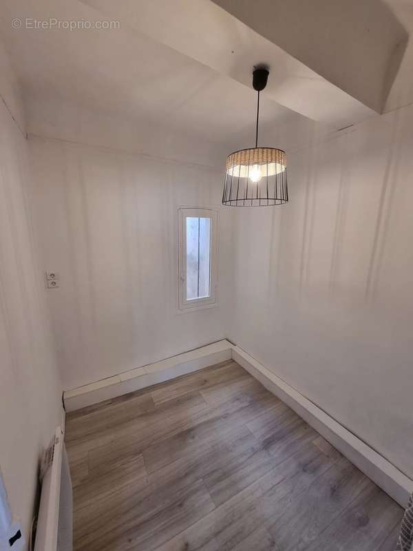Appartement à COTIGNAC
