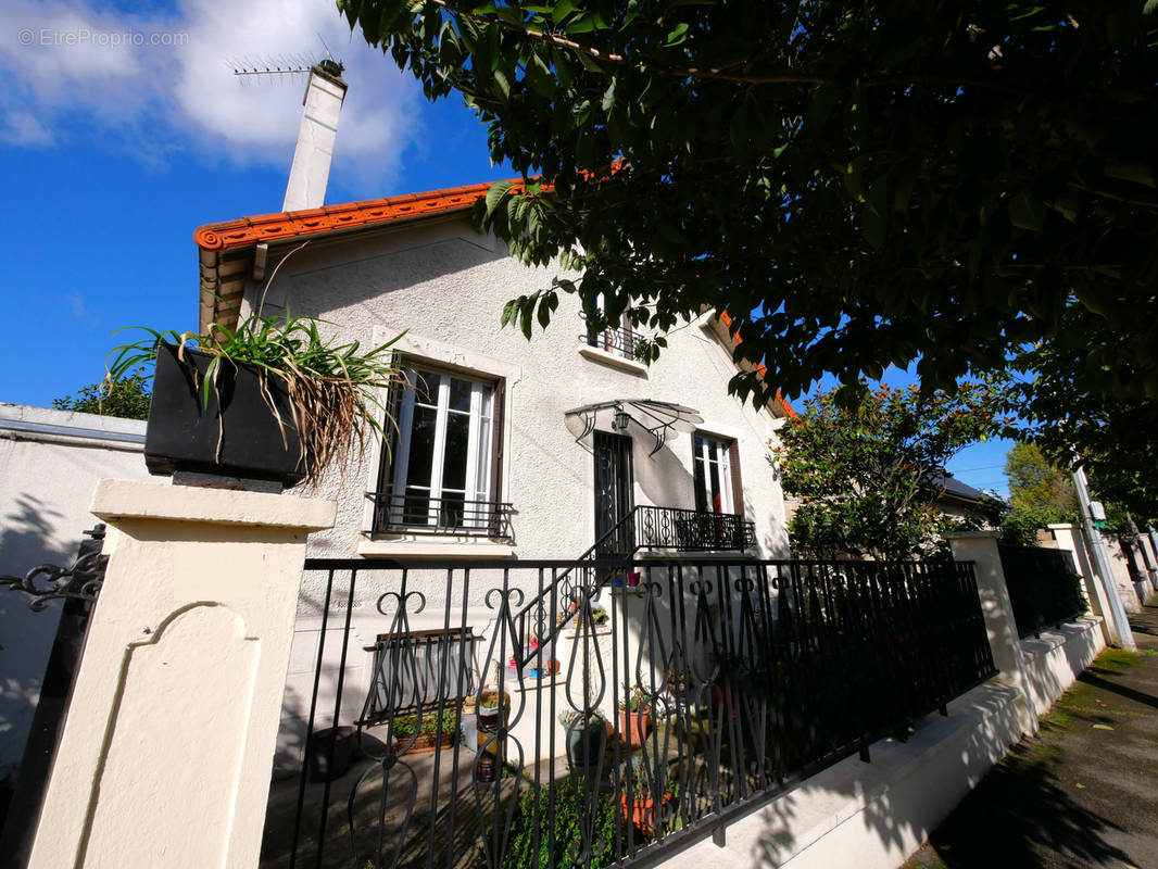 Maison à LE BLANC-MESNIL