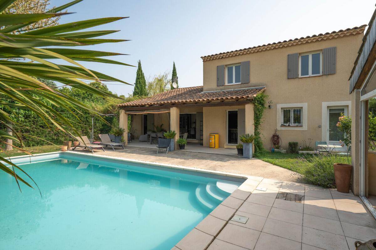Maison à VILLELAURE