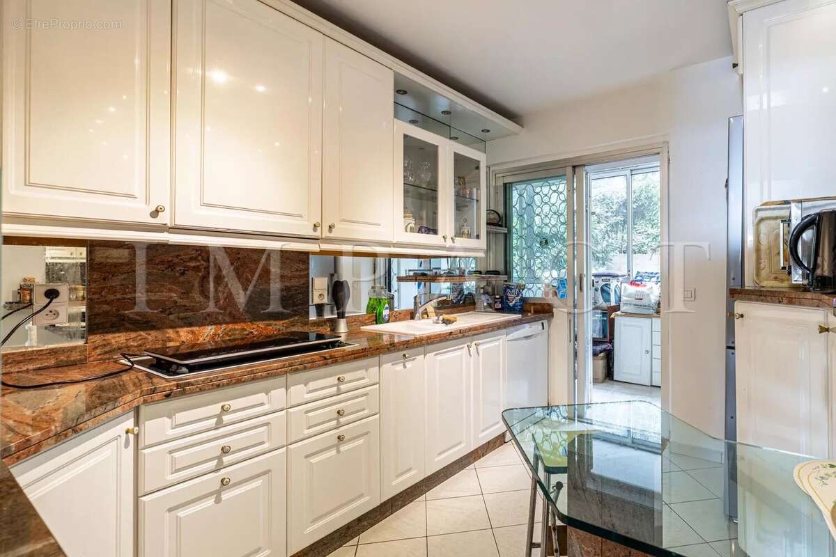 Appartement à LE CANNET
