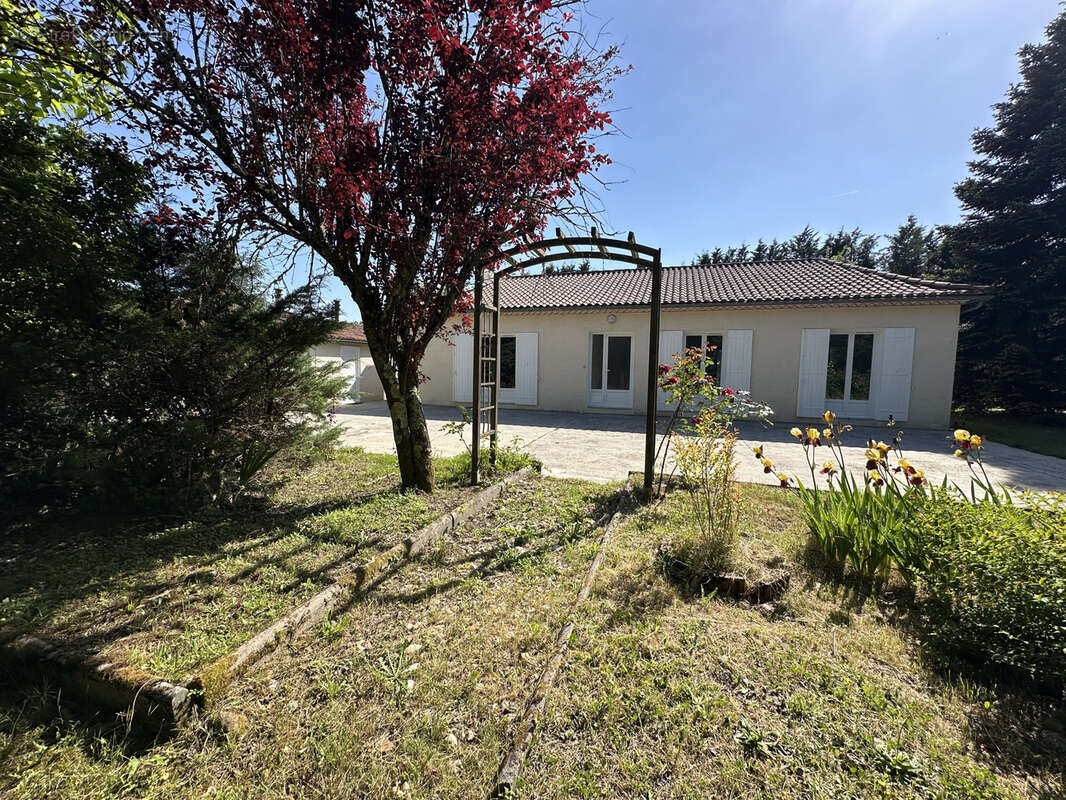 Maison à SAINT-AULAYE