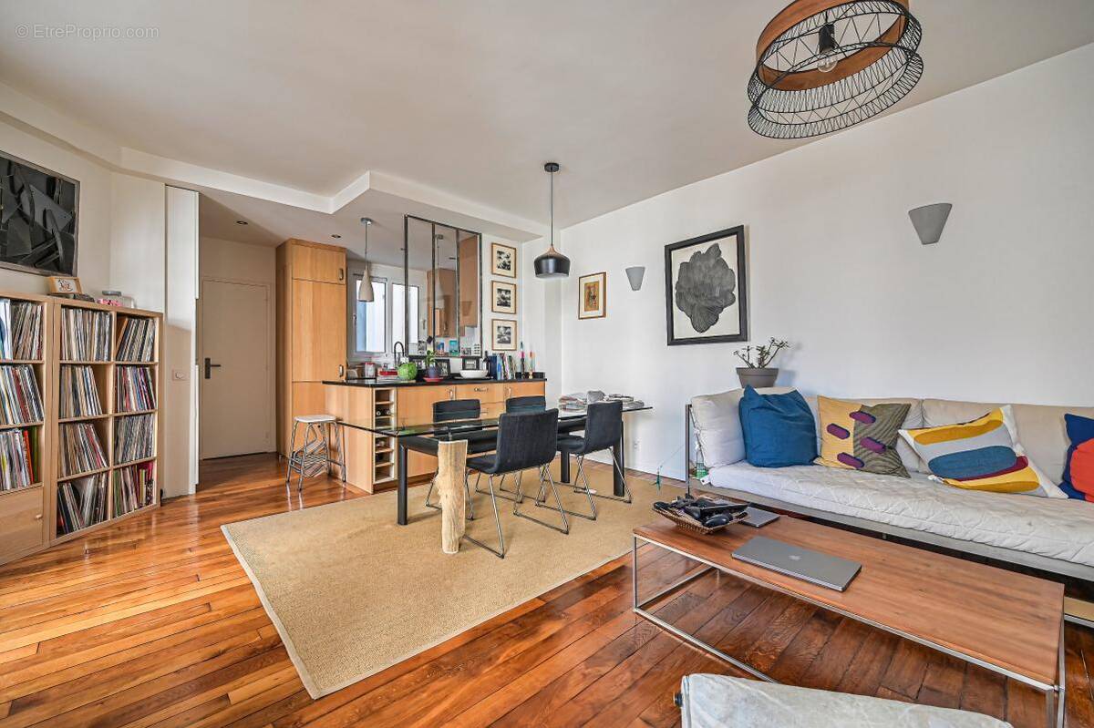 Appartement à PARIS-18E