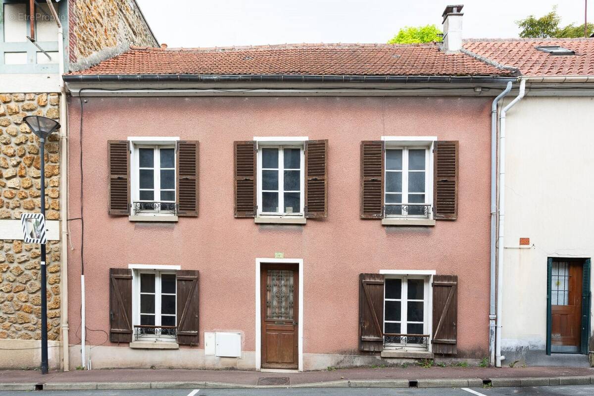 Maison à CLAYE-SOUILLY