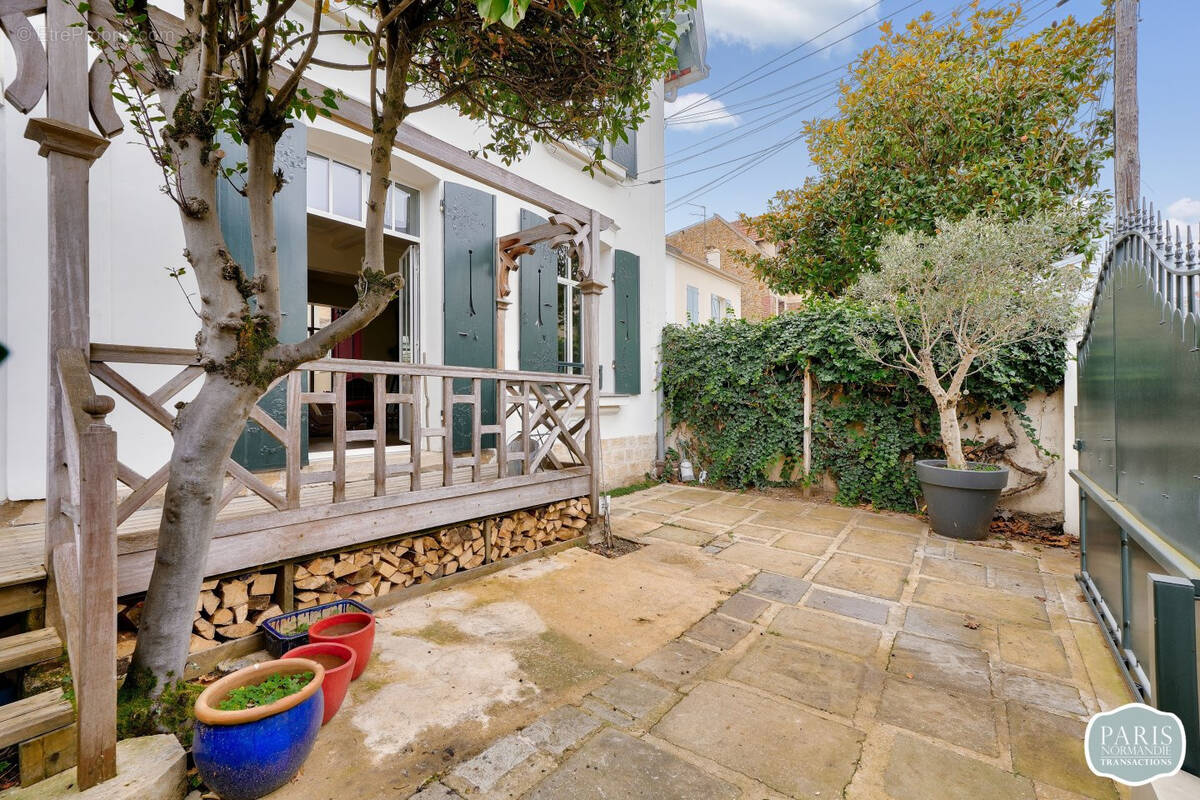 Maison à ASNIERES-SUR-SEINE