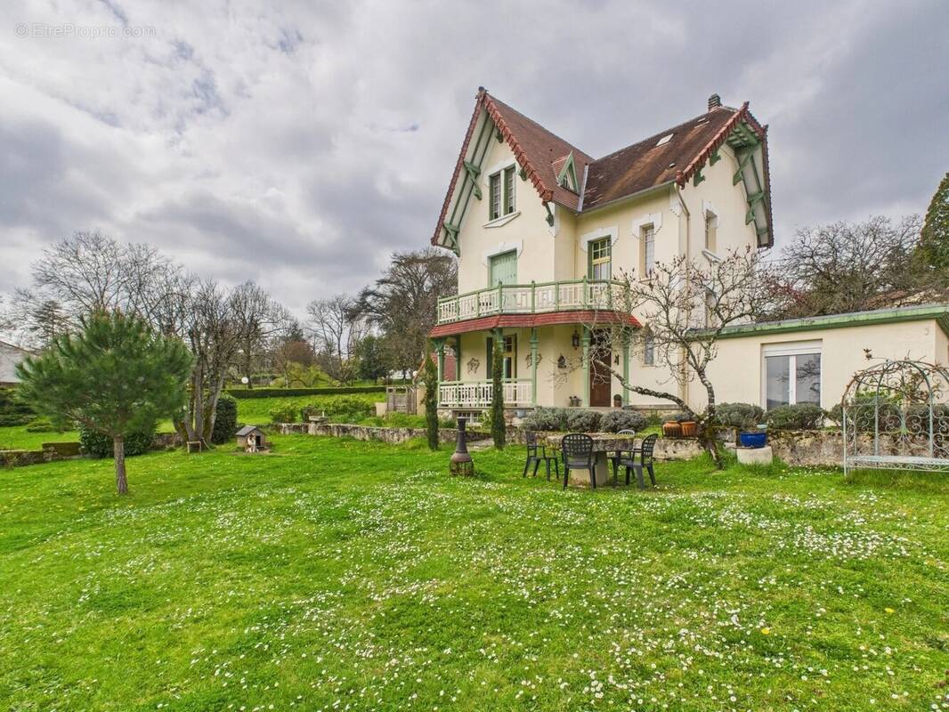 Maison à NONTRON
