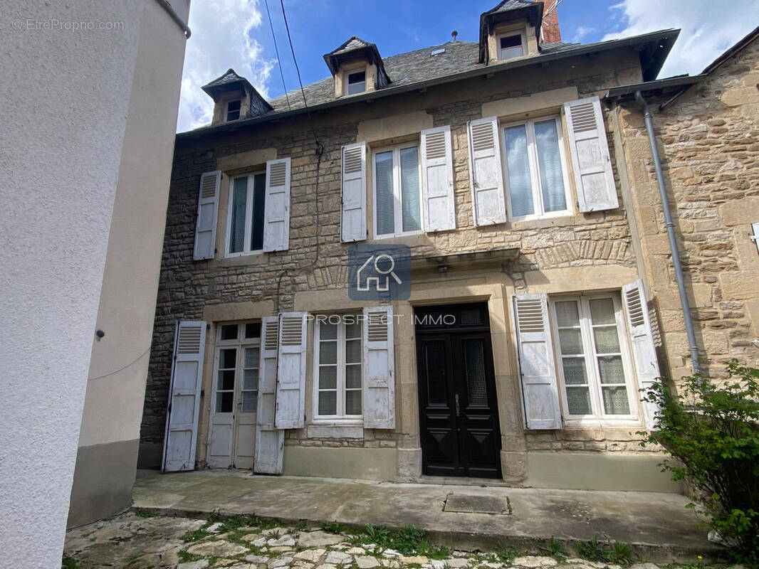Maison à SEVERAC-L&#039;EGLISE