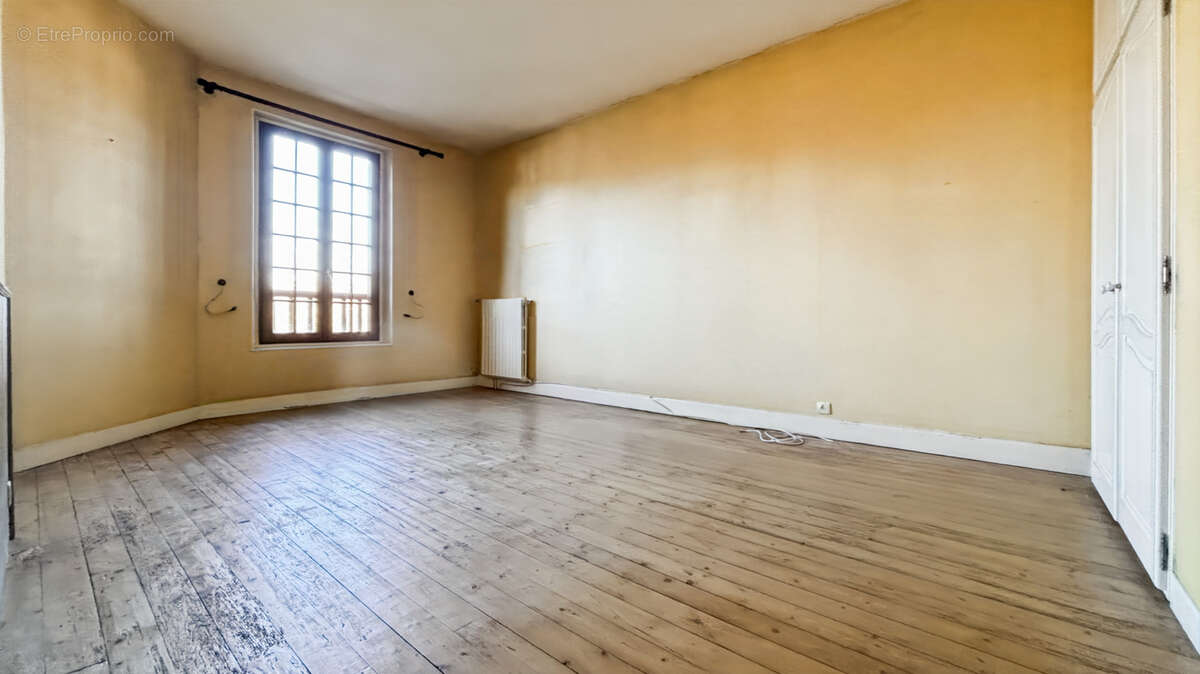 Maison à ETAMPES