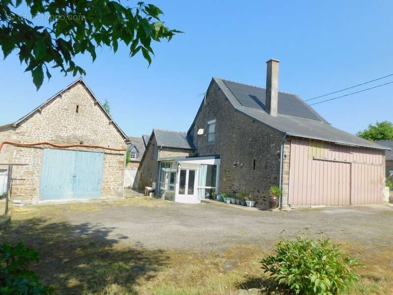 Maison à LA CHAPELLE-JANSON