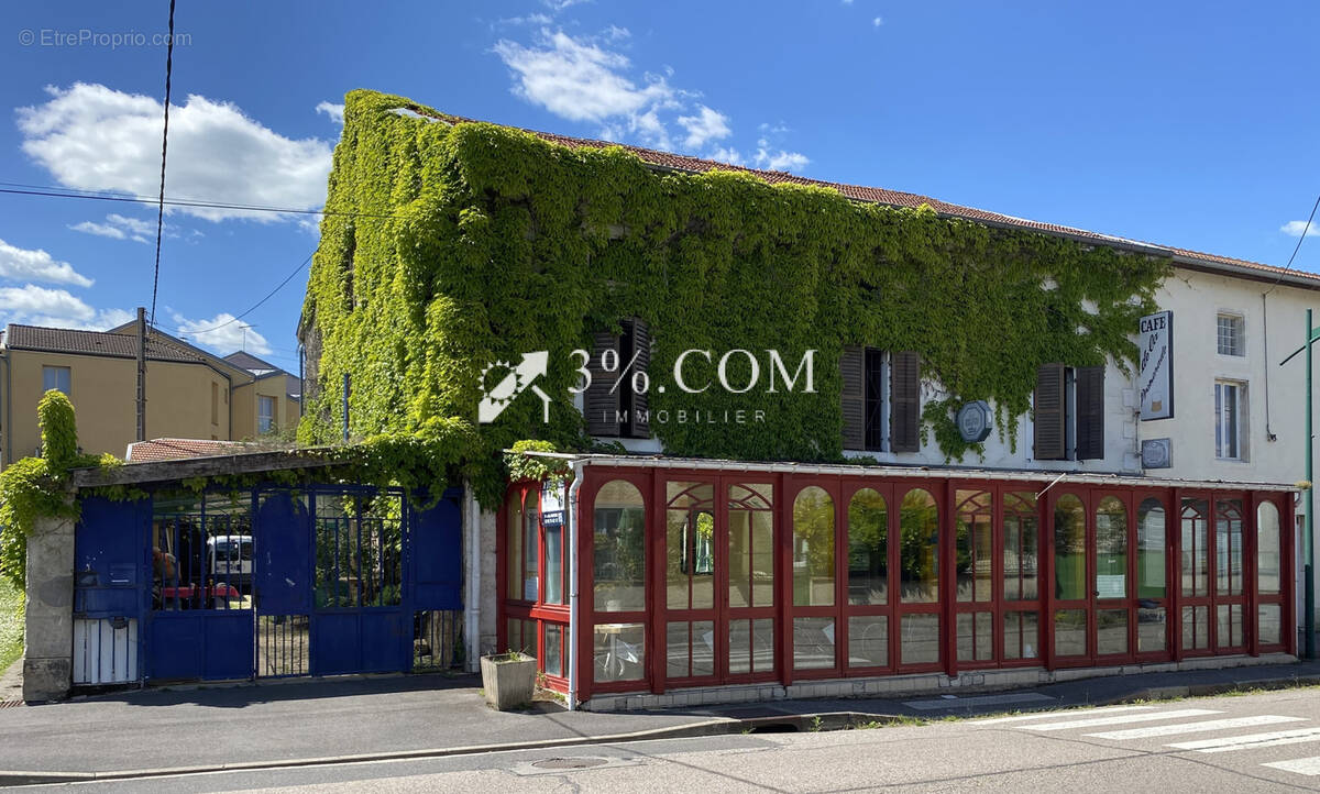 Appartement à VAUCOULEURS