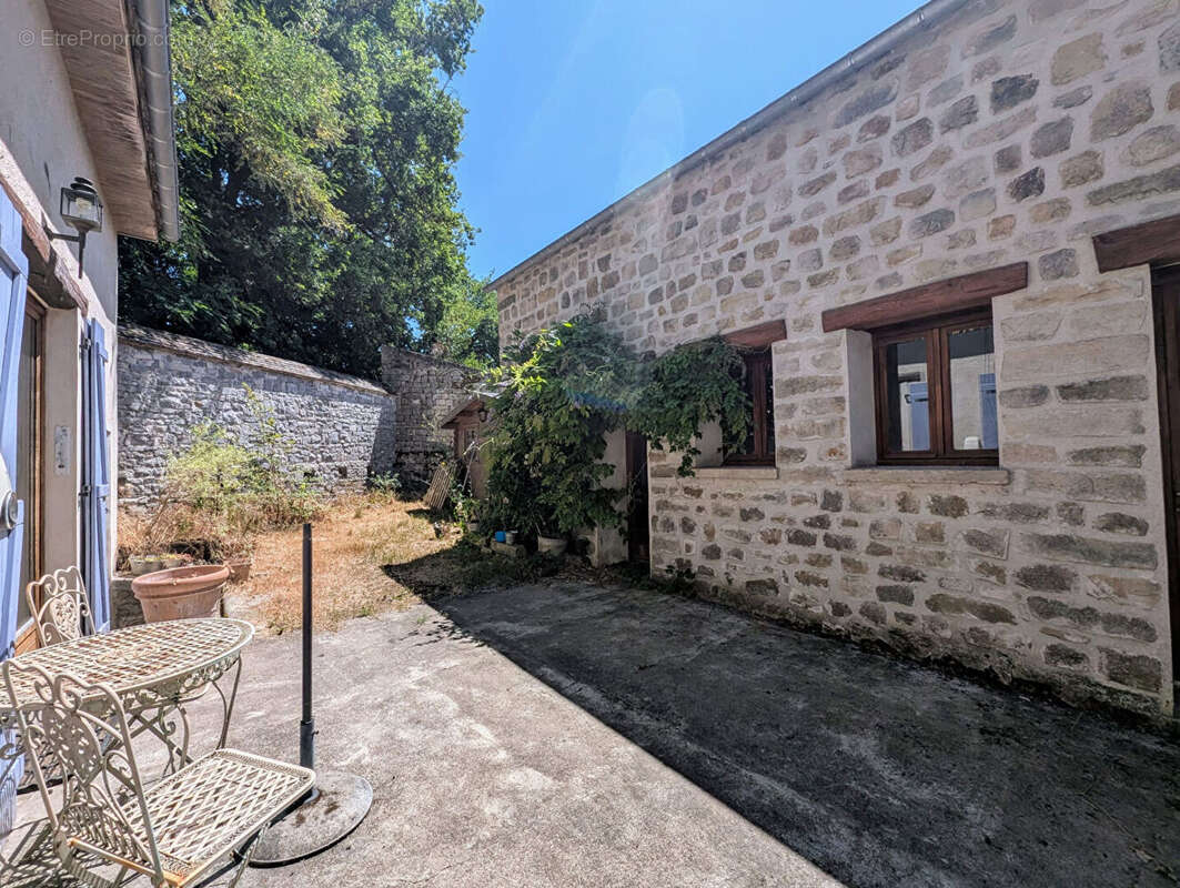Maison à MILLY-LA-FORET