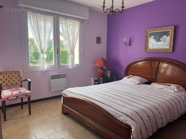 Maison à SAUGNAC-ET-CAMBRAN