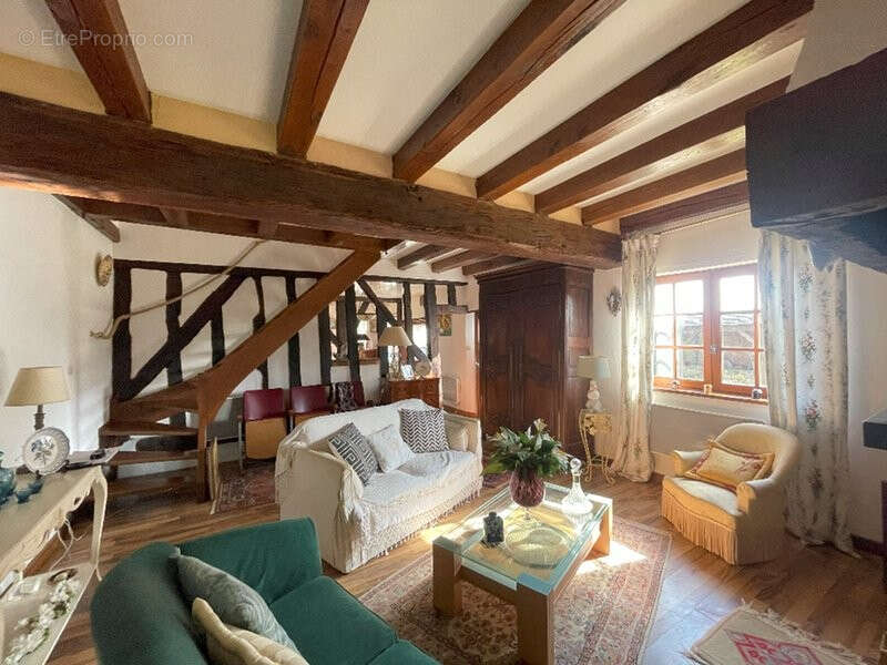 Maison à LA BAZOCHE-GOUET
