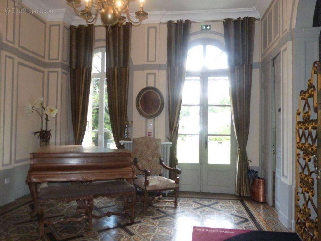 Le hall d&#039;entrée de 25 m² - Autre à HENOUVILLE