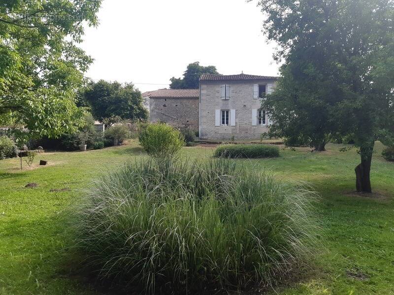 Maison à SAINT-SATURNIN