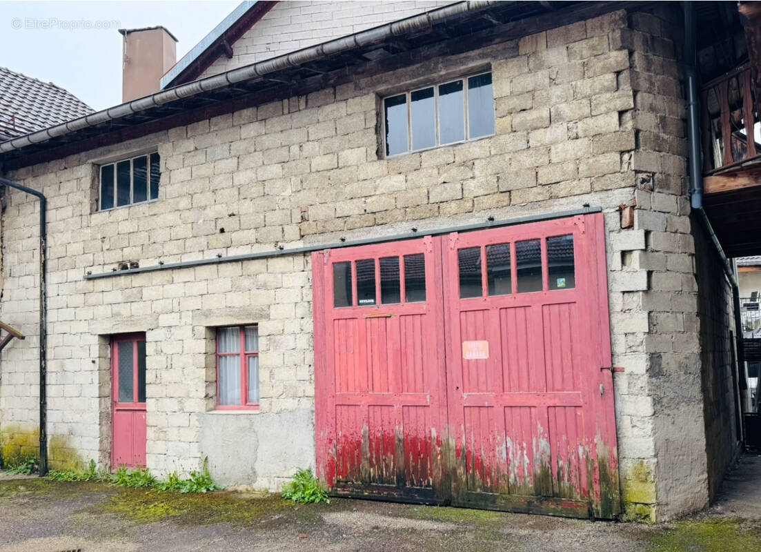 Parking à MAICHE