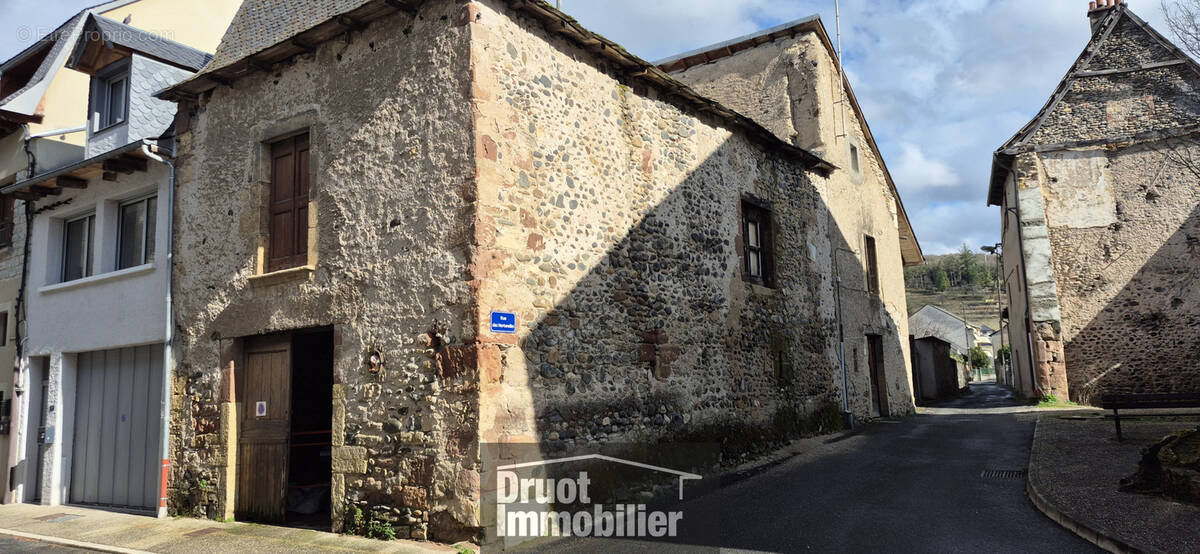 Maison à ESPALION