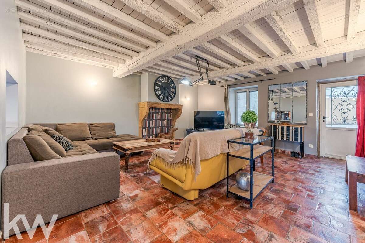 Maison à DECINES-CHARPIEU