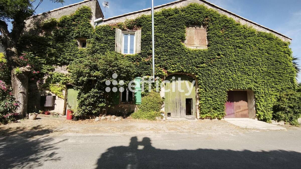 Maison à CAPESTANG