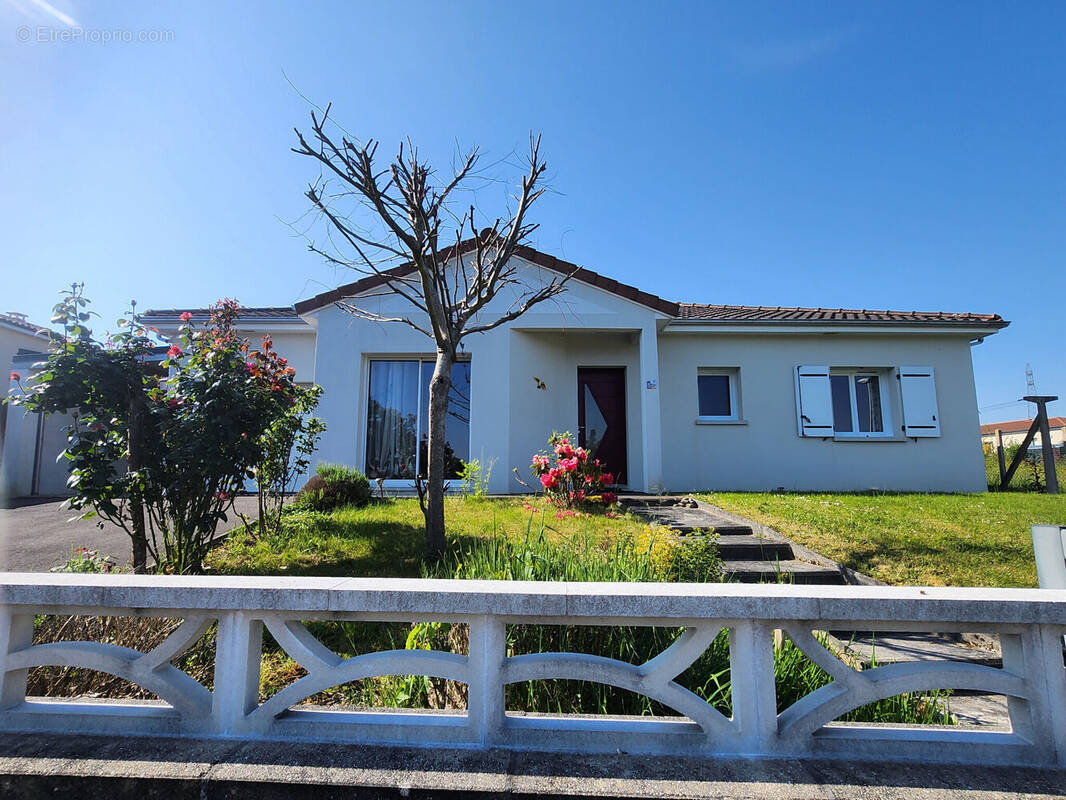 Photo 1 - Maison à LE VIGEN