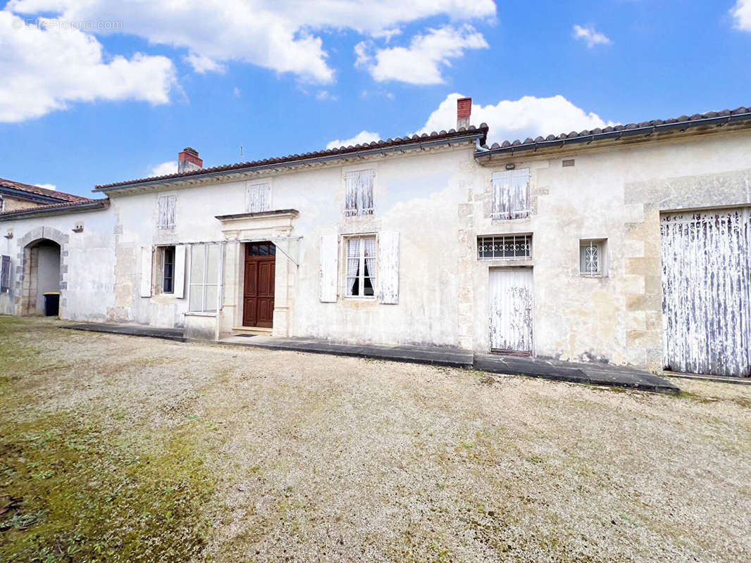 Maison à BALZAC