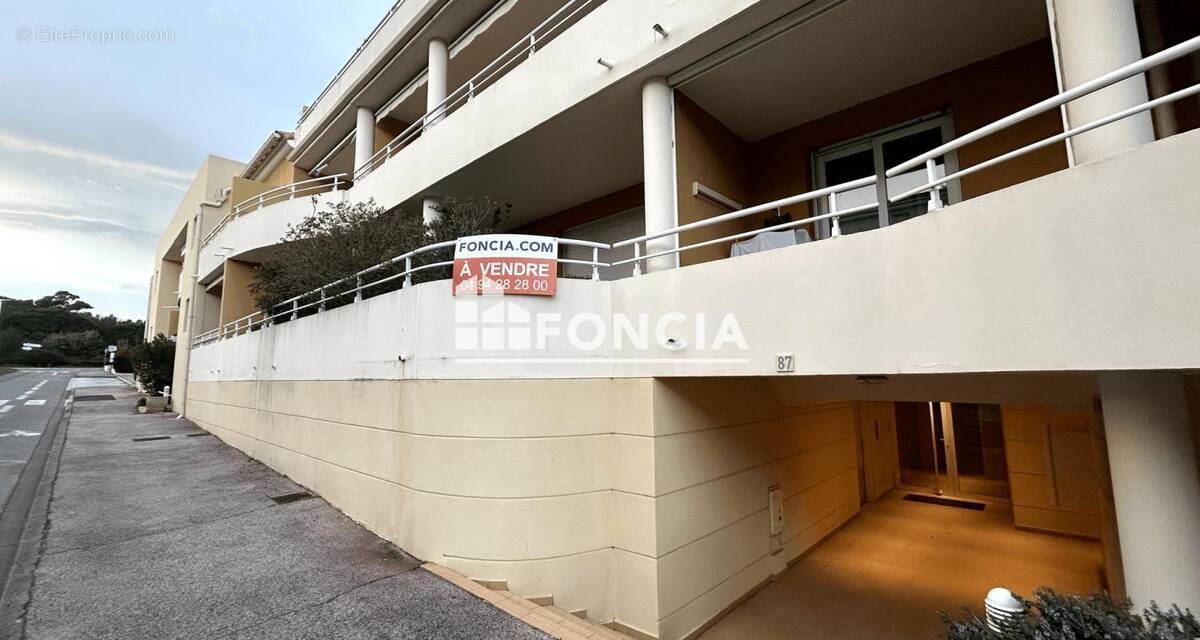 Appartement à BORMES-LES-MIMOSAS