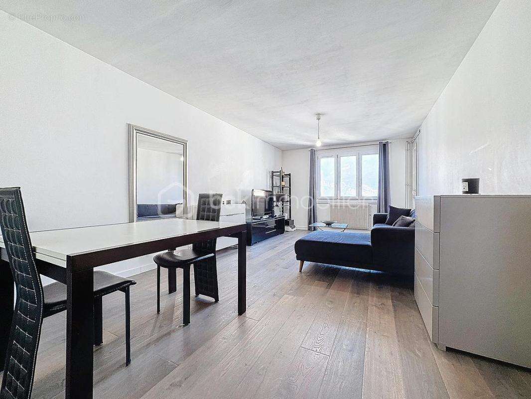 Appartement à ECHIROLLES